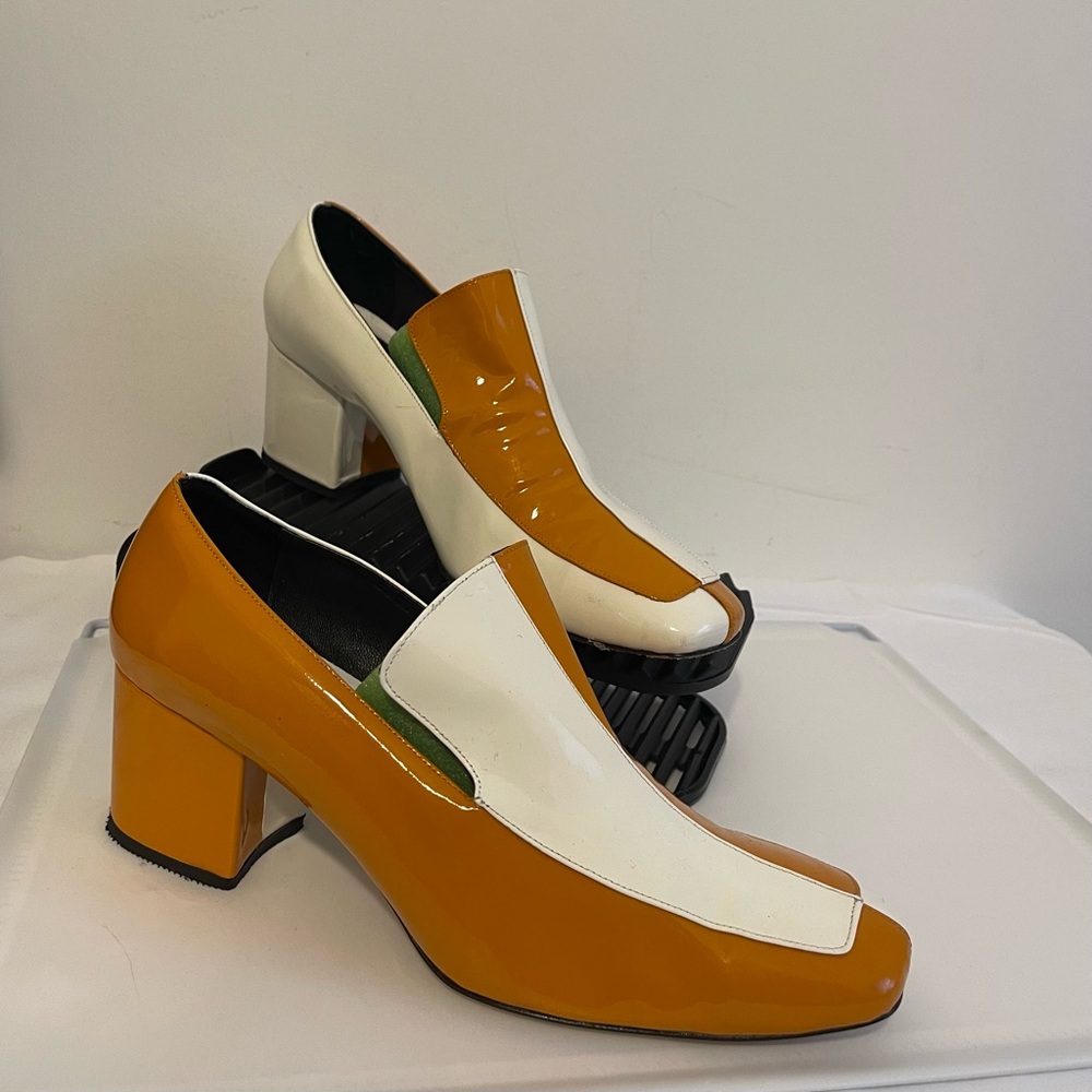 DORA TEYMUR, Two-Tone Orange and White Patent Block Heels, Size 40, LIKE NEW